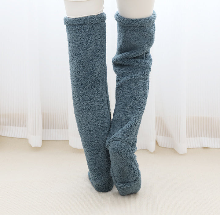 Lurviga overknee-sockor i ljuslila