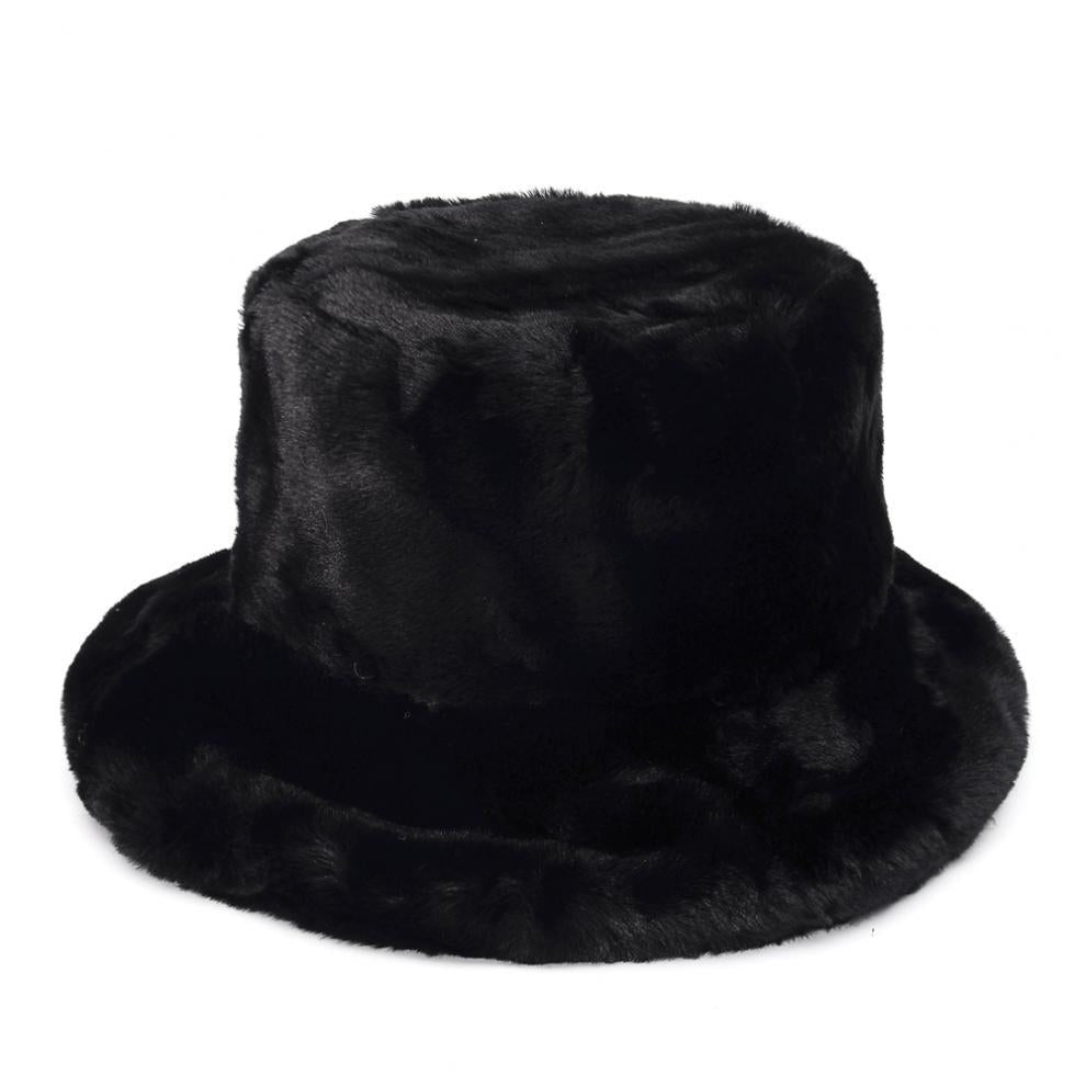 Fluffig buckethatt i fuskpäls med leopardmönster