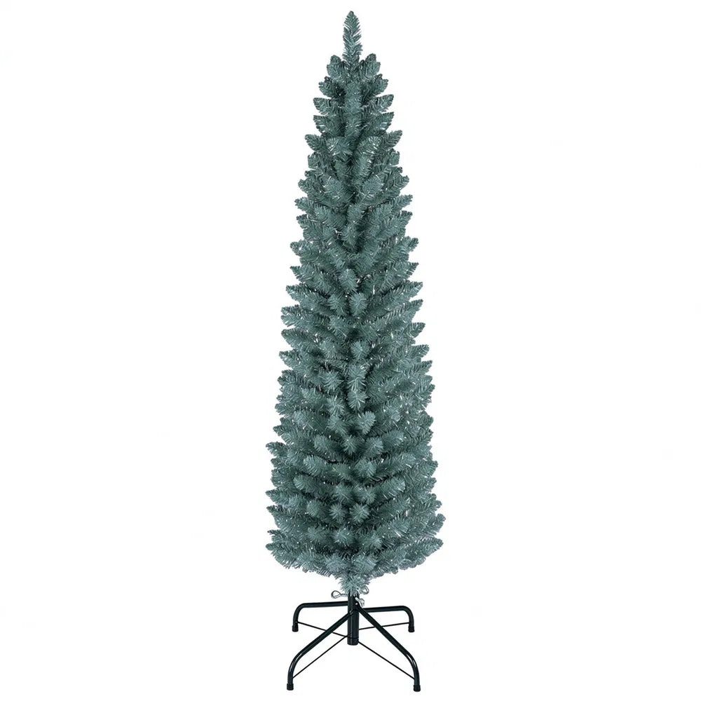 Liten smal frostig julgran