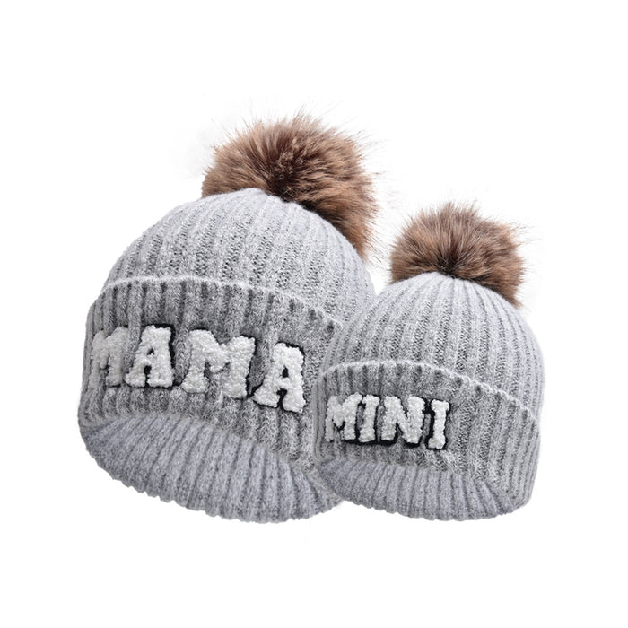 Myslunda Ribbstickad MAMA-mössa med pompom, även som mamma-barn-set