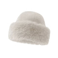 Fluffig beige fuskpälsmössa med rullad kant