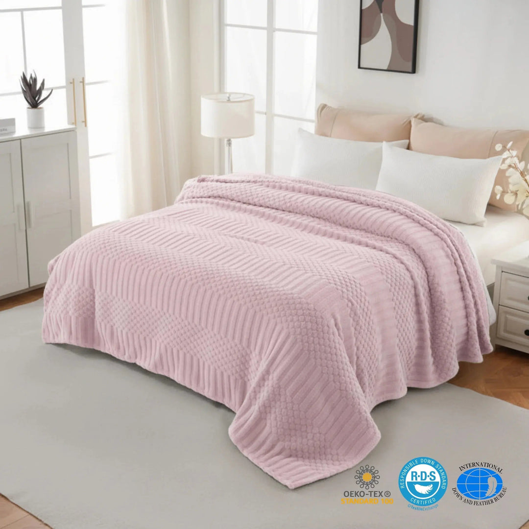 Fluffig fleecefilt i plysch för soffa, fåtölj och säng