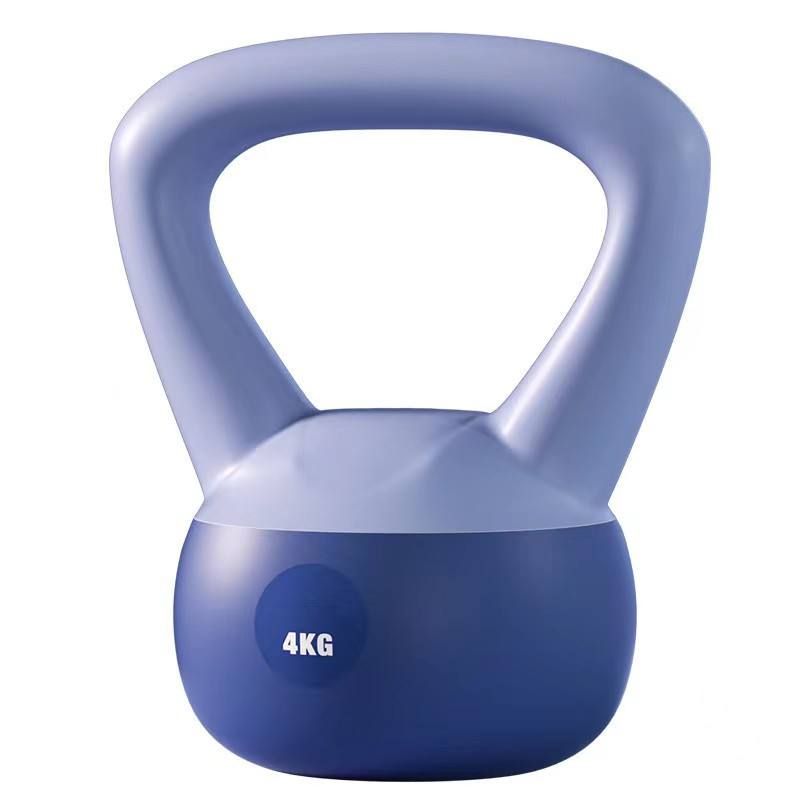 Ljusrosa mjuk kettlebell på golvet