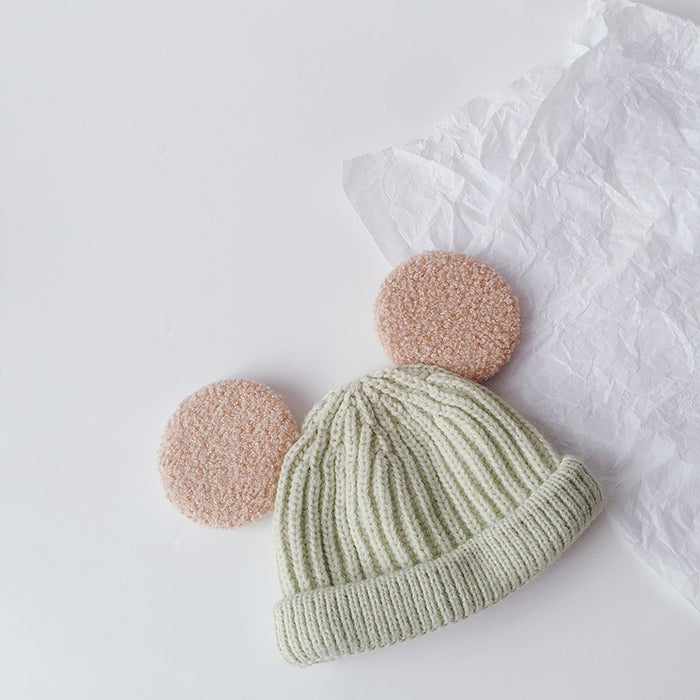 Myslunda Ribbstickad barnmössa med stora fluffiga öron