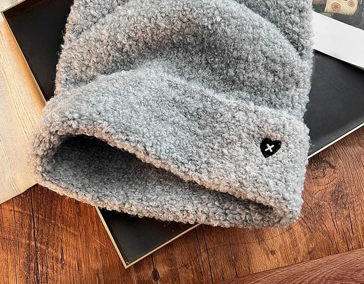 Fluffig teddymössa med kattöron