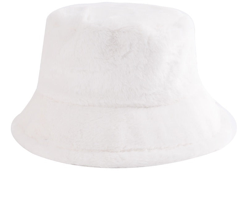Fluffig buckethatt i fuskpäls med leopardmönster