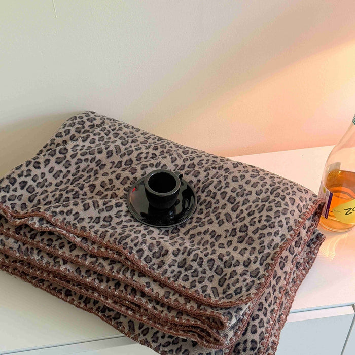 Myslunda™ Mjuk pläd med djurmönster till soffan och sängen