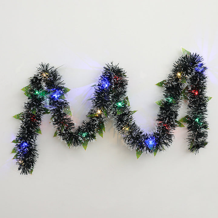 Julgirlang med LED och tomtar