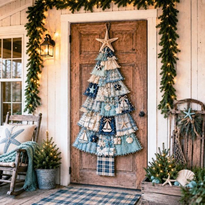 Julgransformad patchworkdekoration på dörr
