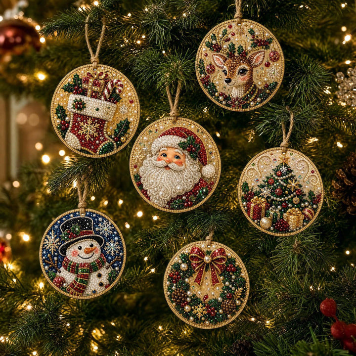 Runda julkulor i trä med diamantmålning