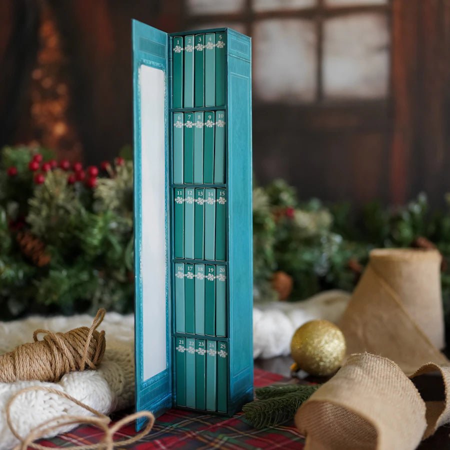 Adventskalender som bokhylla med miniböcker