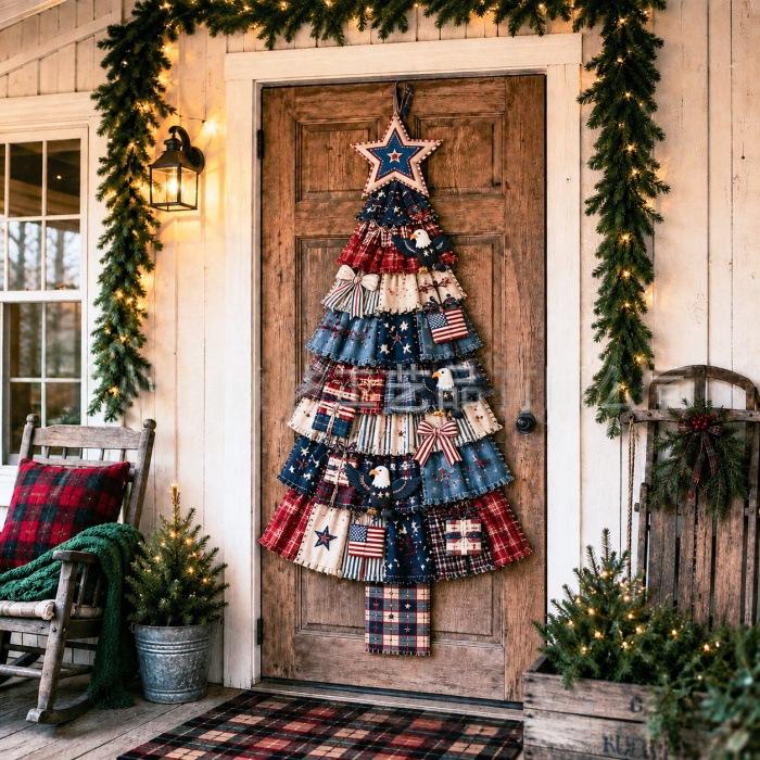 Julgransformad patchworkdekoration på dörr
