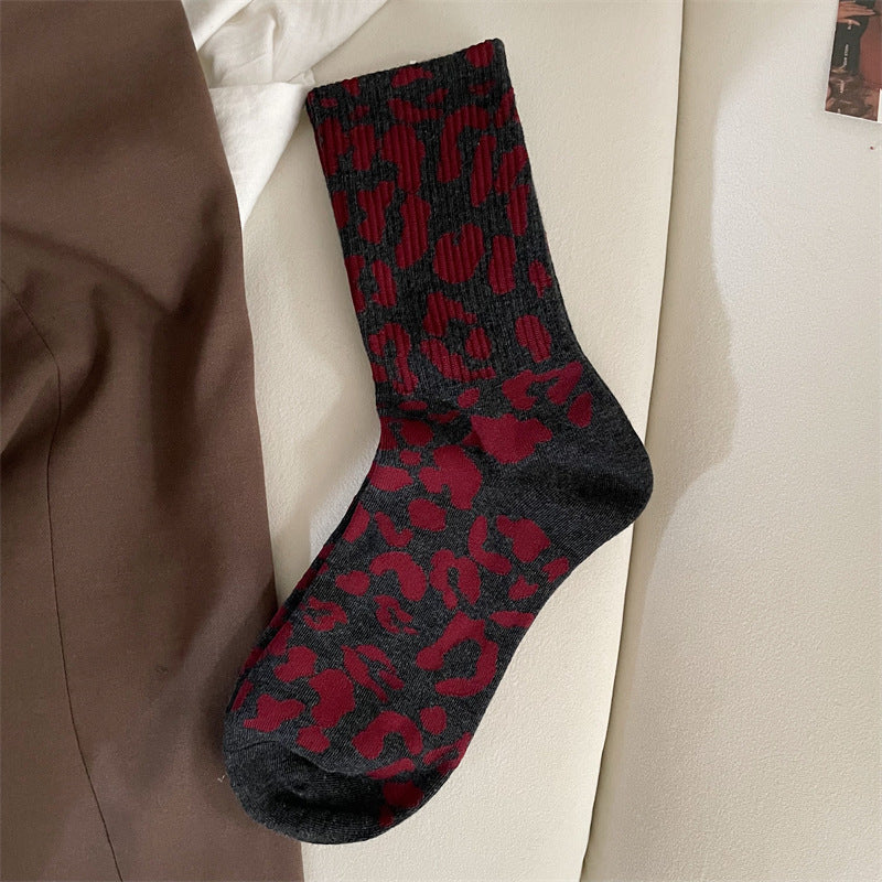 Halvhöga damstrumpor med leopardmönster