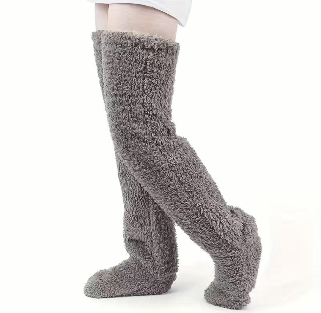 Lurviga overknee-sockor i ljuslila