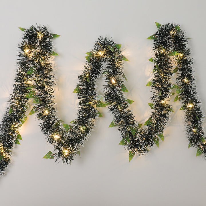 Julgirlang med LED och tomtar
