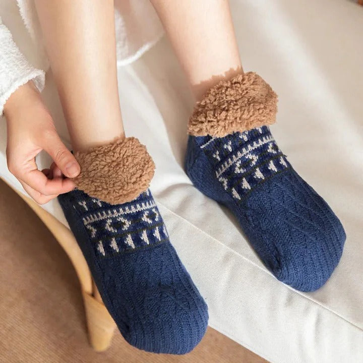 Myslunda™ Stickade sockor med snöflingor, fleecefoder och halkskydd